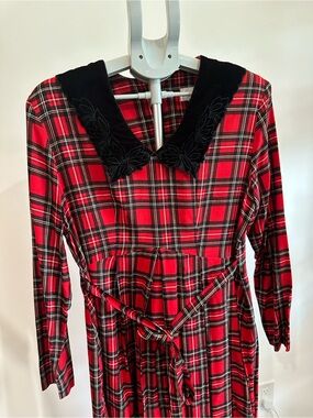 Red Plaid Long Sleeve Dress with Black Velvet Collar